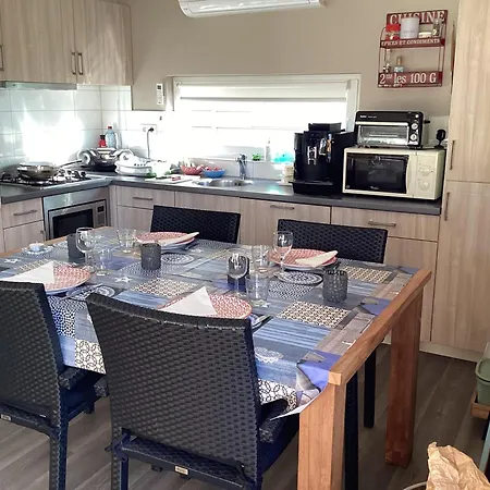 Holiday home Family-seacottage Heist *